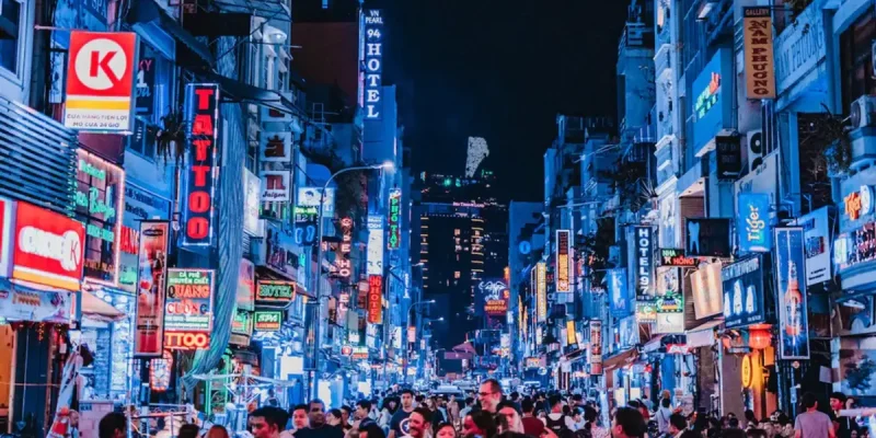 bui-vien-street-ashaq-vietnam