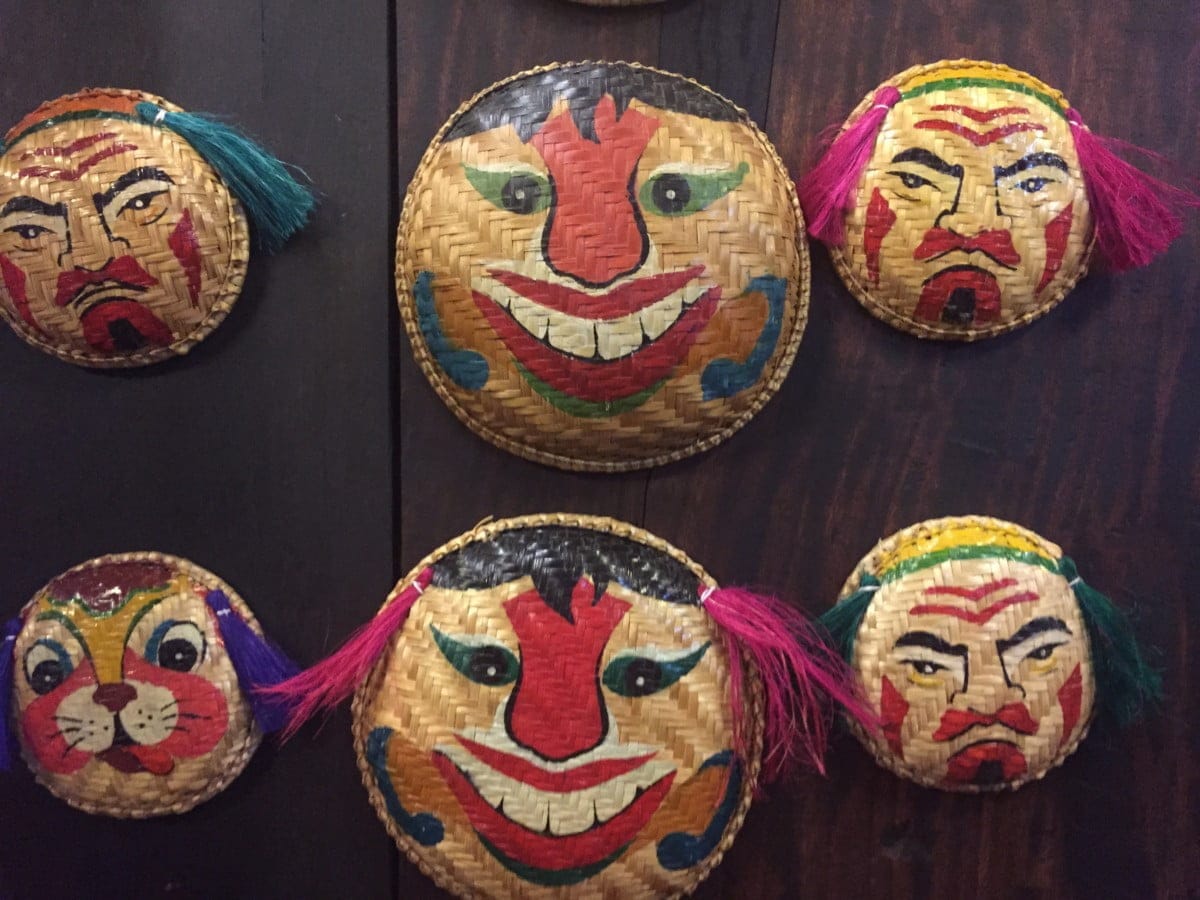 5 Best Vietnam Souvenirs: Authentic Gifts to Bring Home in 2024